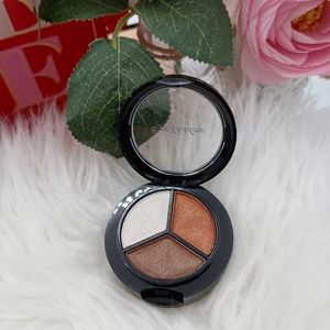 Eyeshadow Trio.
